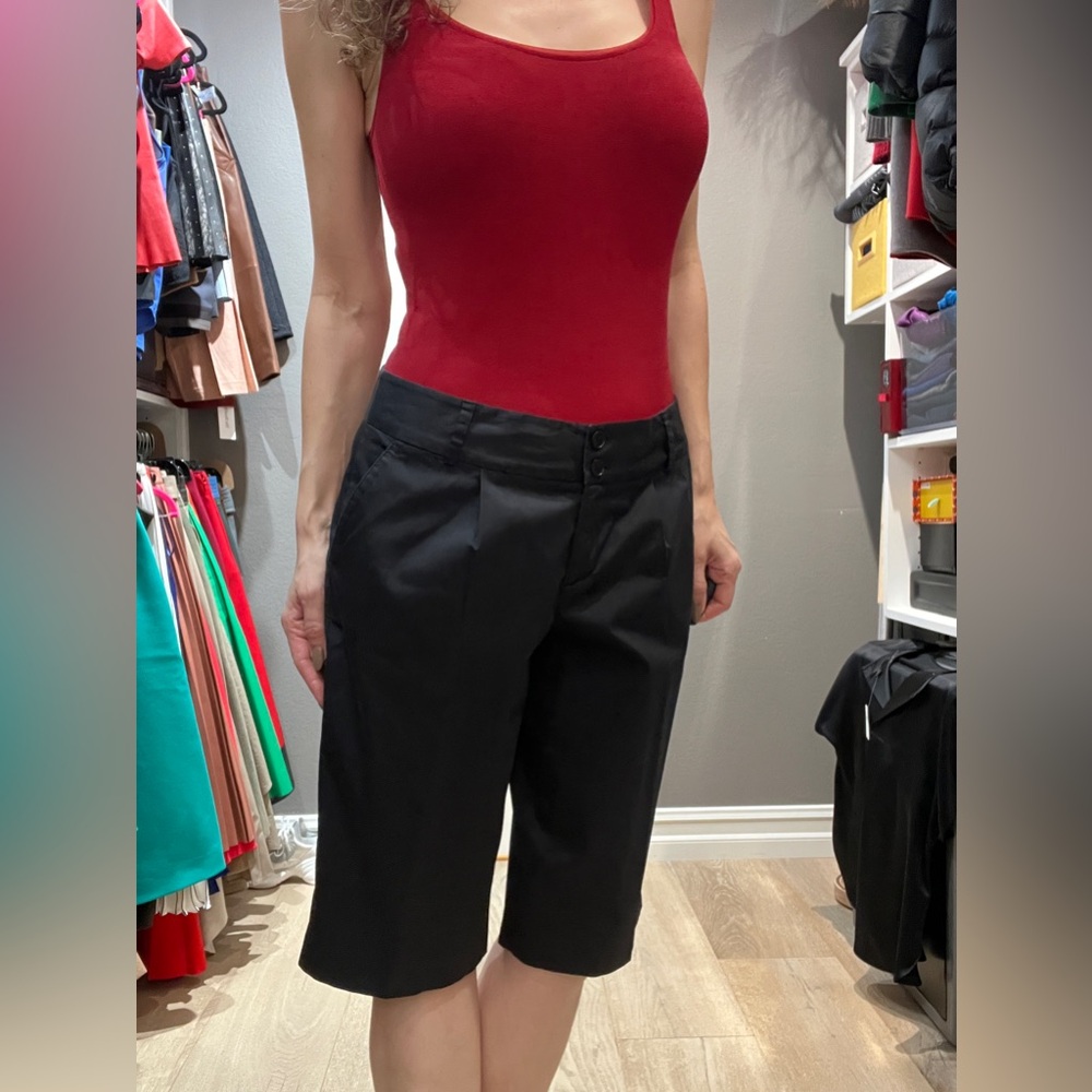 ParkBravo size 38 Black Women's Short/ Bermuda pant great condition
